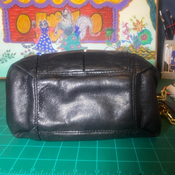 Tory Burch Black Leather Crossbody Bag with Gold Chain - Picture 8 of 12